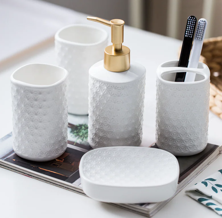 1697598176230 2024091906473695