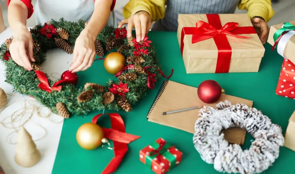 About Christmas Decoration Factory 2025041401453083